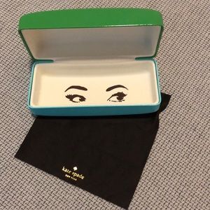 Kate spade new sunglasses case with cloth